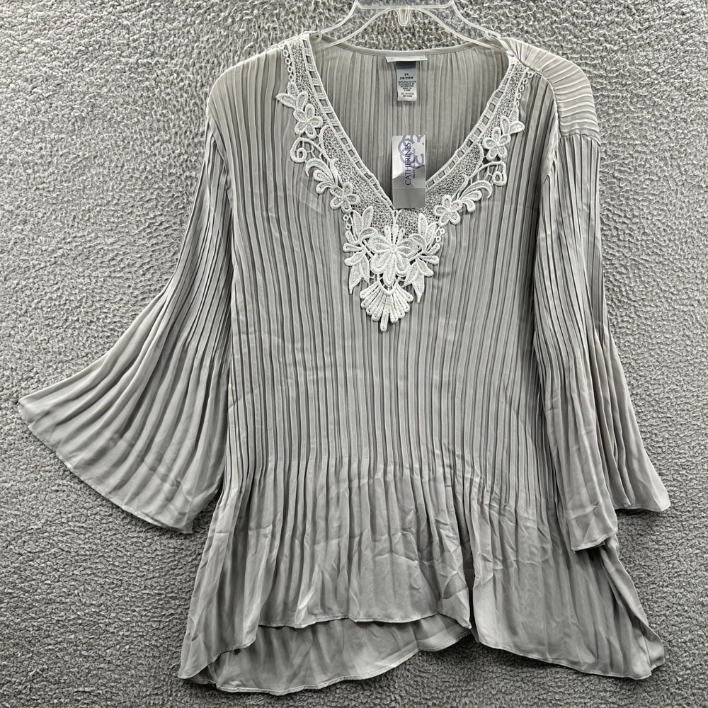 Catherines Womens‎ Tunic 3X Romantic Lace Pleated Flowy Bell Sleeve V Neck Plus